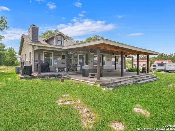 275 County Road 2720, Mico, TX 78056