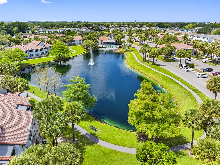 Boca Arbor Club Apartments — Photo 69