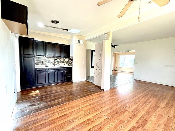5th image of 2510 W Doris St