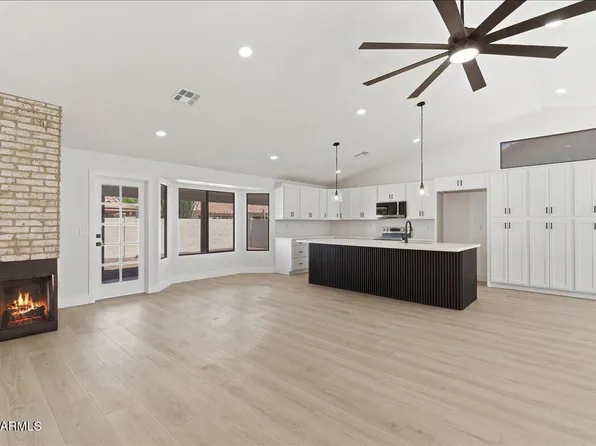 816 E COURTNEY Lane, Tempe, AZ 85284