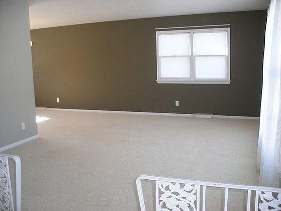 3rd image of 2912 Lincoln Ave