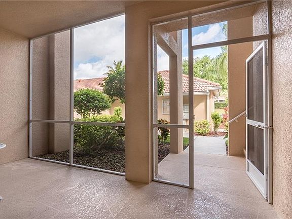 4th image of 10537 Washingtonia Palm Way APT 4114