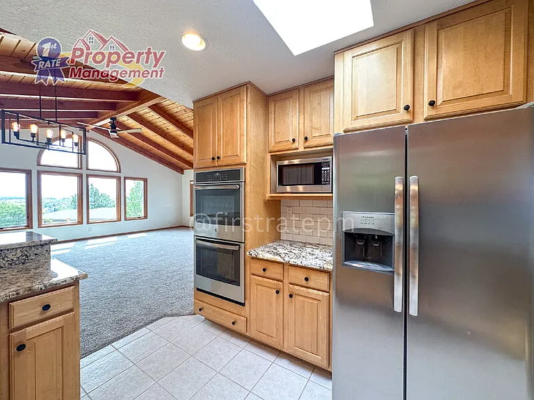 2624 N Hillway Dr — Photo 15