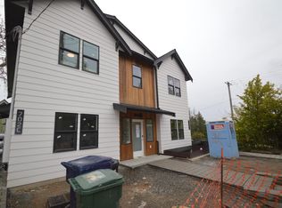 702 18th Ave #1, Seattle, WA 98122