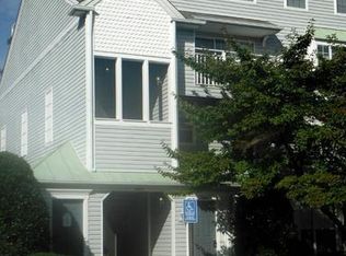 3844 Clore Pl #8, Woodbridge, VA 22192