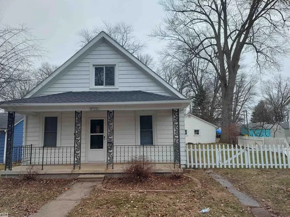 51126 Rose St, New Baltimore, MI 48047