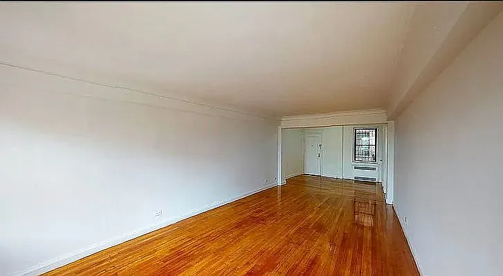 Building Photo - 500 W 235th St #2N