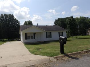 831 Hollow Creek Dr, Newbern, TN 38059