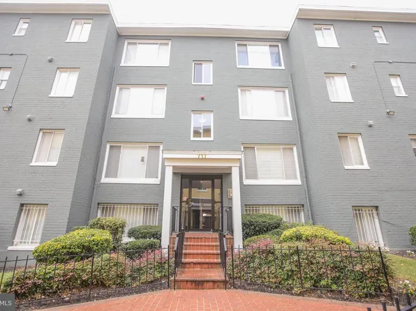 717 Brandywine St SE APT 303, Washington, DC 20032