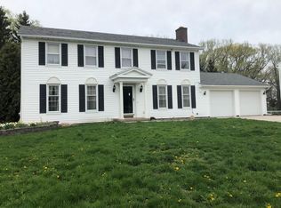 202 Applewood Dr, Rochester, NY 14612