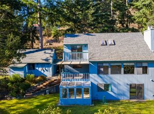 236 E Welcher Rd, Coupeville, WA 98239