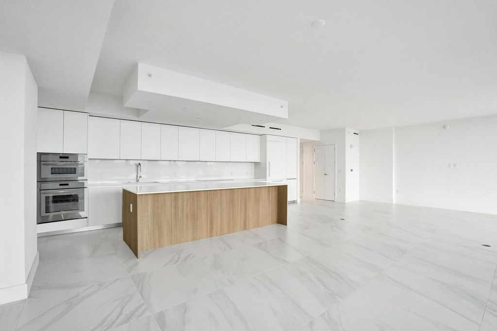 407 N Riverside Drive #303, photo 7