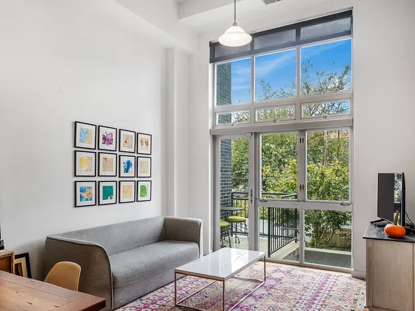 319 Humboldt St APT 2B, Brooklyn, NY 11211