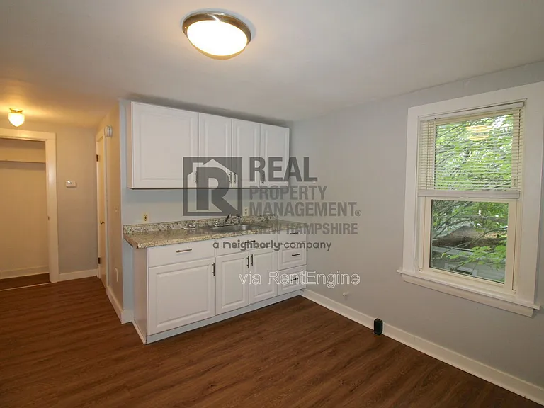 11 Maple St #B — Photo 6