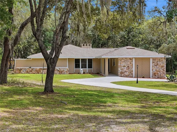 162 W Massachusetts St, Hernando, FL 34442