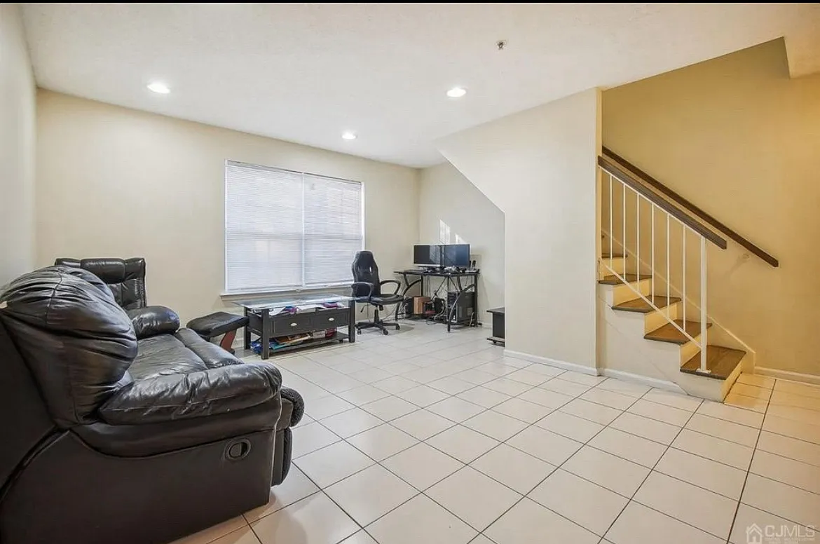 2 bed, 1156 sqft, $2,650 — Photo 1