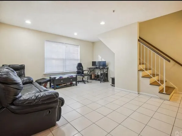 245 Prestwick Way, Edison, NJ 08820