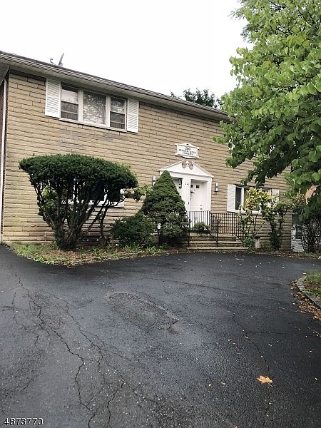 1st image of 200 IRVINGTON AVE 4B #4B