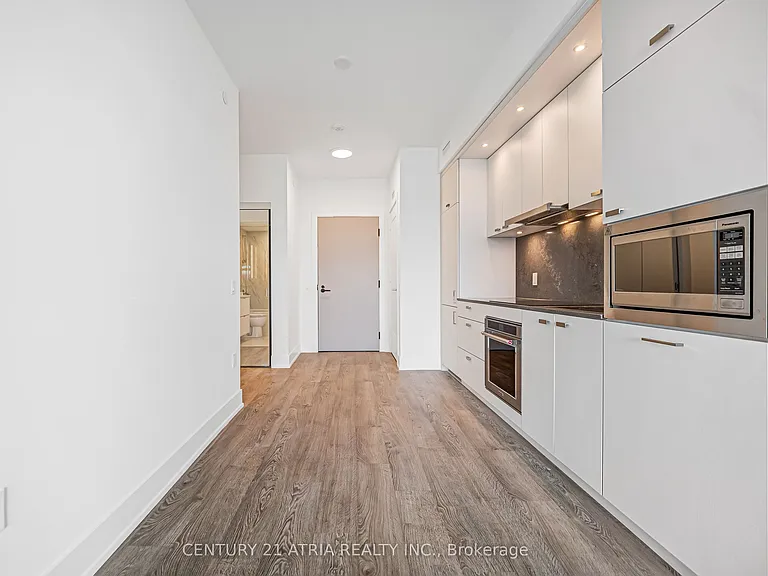 858 Dupont St #318 — Photo 5