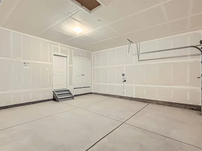 560 Cottonwood Ave — Photo 23
