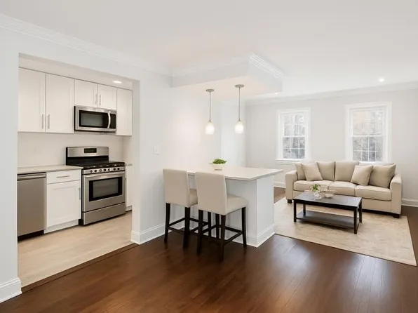 Commonwealth Gardens