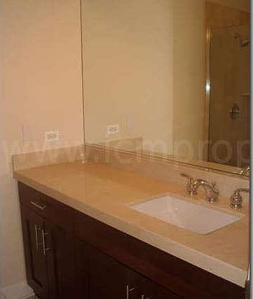 5th image of 2334 N Greenview Ave APT 2J