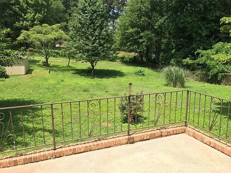 1321 Mary Dale Dr — Photo 20