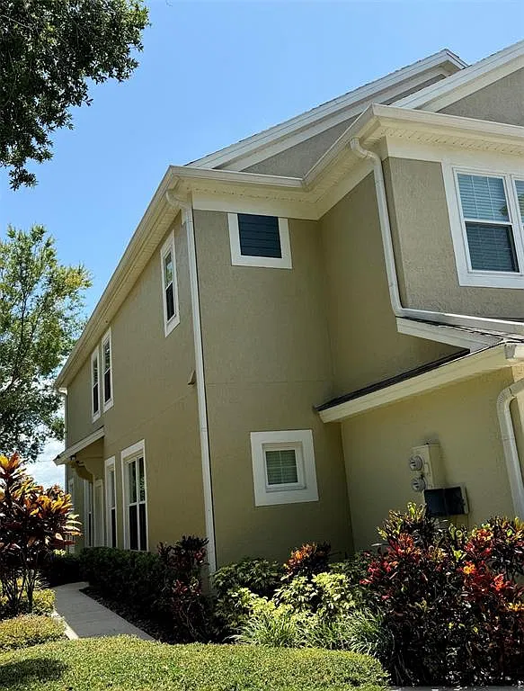 3 bed, 2.5 bath, 1628 sqft, $2,350 — Photo 2