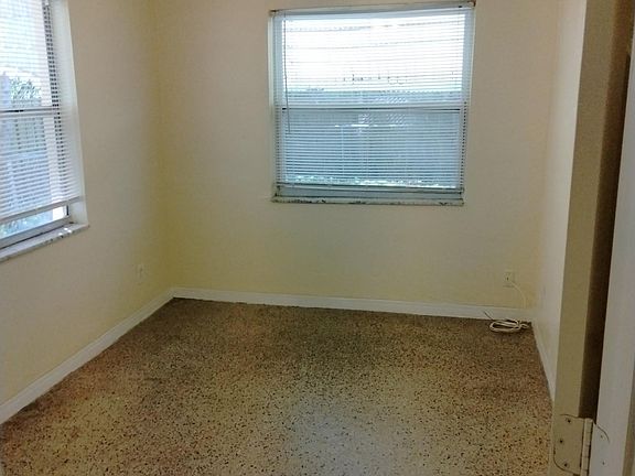 2nd image of 526 12th Ave S #2