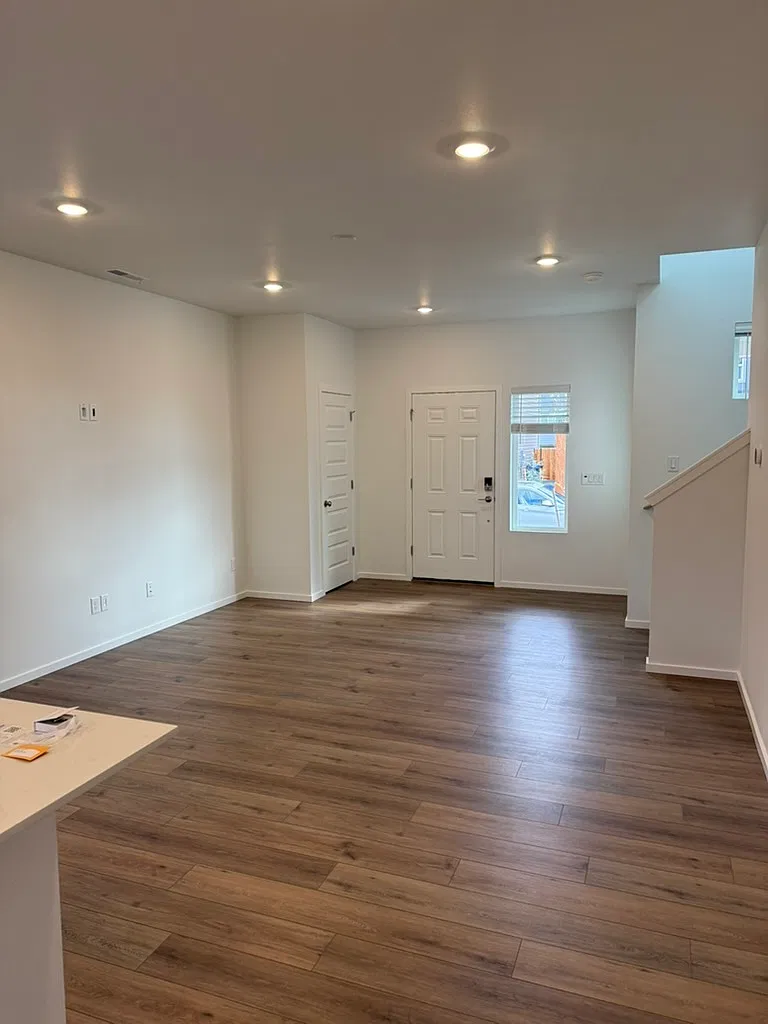 3 bed, 2.5 bath, 1656 sqft, $2,800 — Photo 3