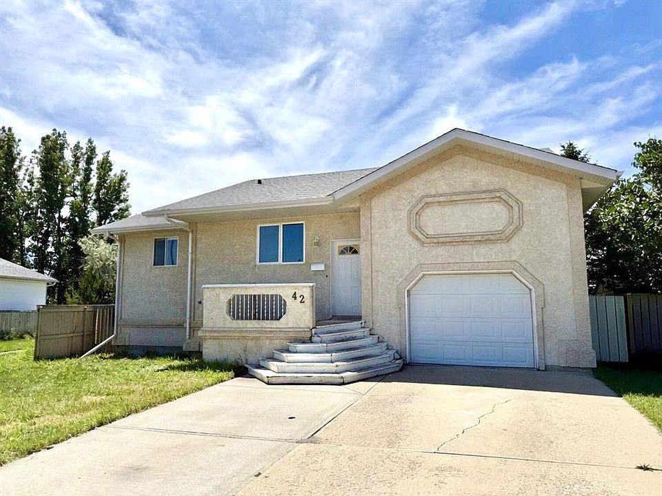 1st image of 42 SE Mount Backus Cres W