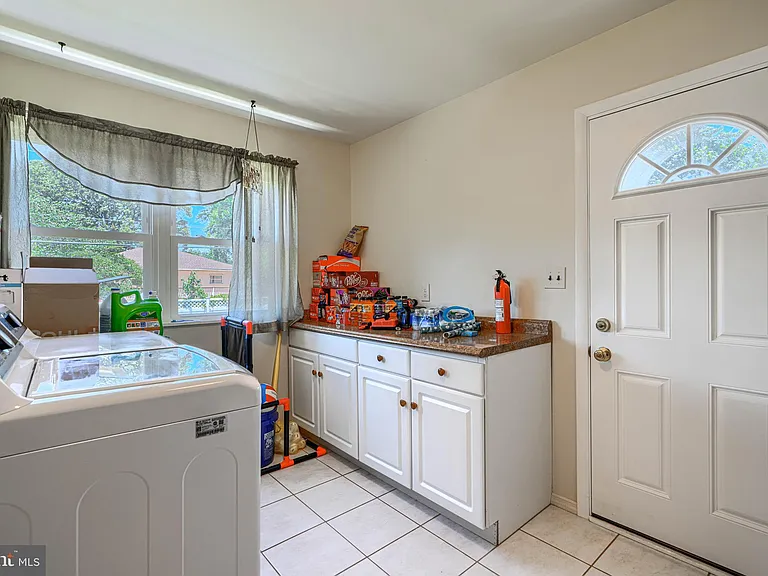 280 Mackintosh Dr — Photo 36
