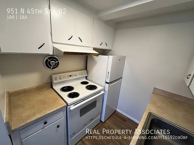 951 N 45th St #2 — Photo 3