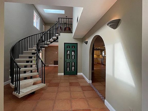 Entrance Inside