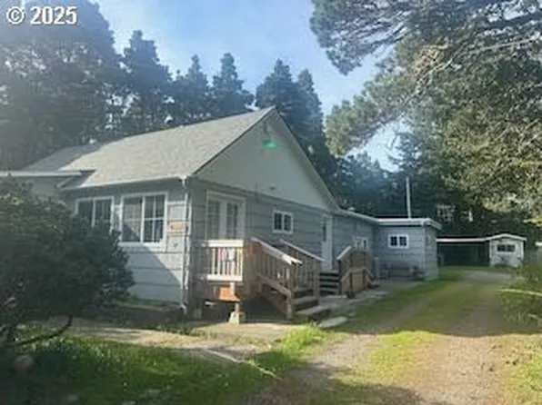 92447 Paradise Point Rd, Port Orford, OR 97465