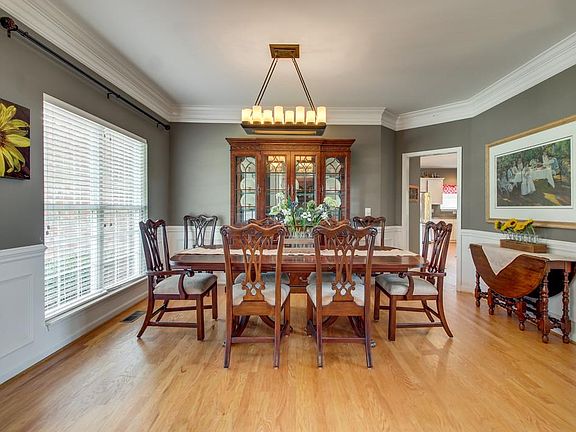 3rd image of 6328 Holly Trace Way