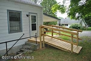 5th image of 1835 S Franklin St