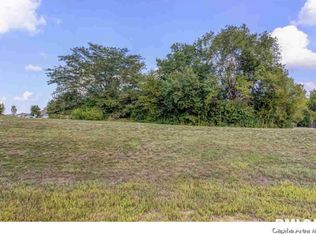 318 Ramblewood Dr, Chatham, IL 62629