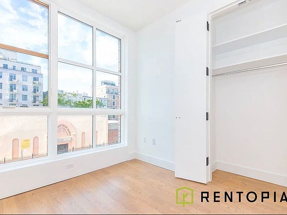 4th image of 822 Lexington Ave #455