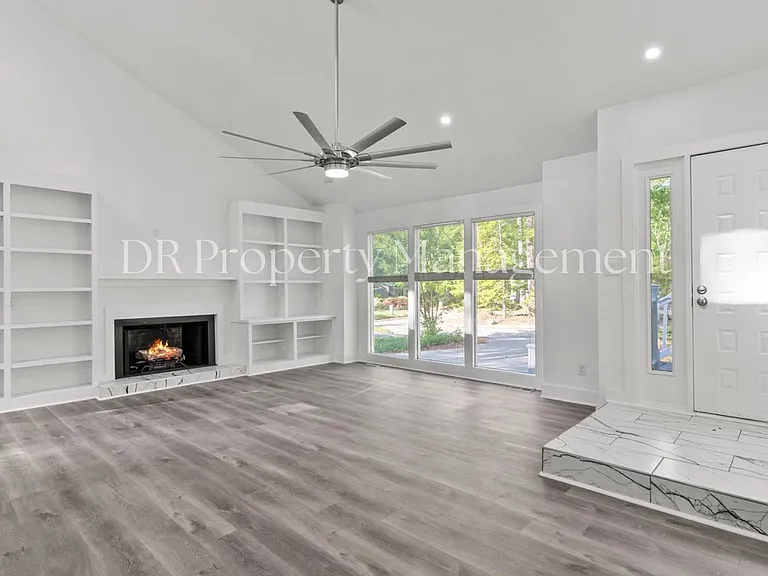 821 Castaways Trl — Photo 6