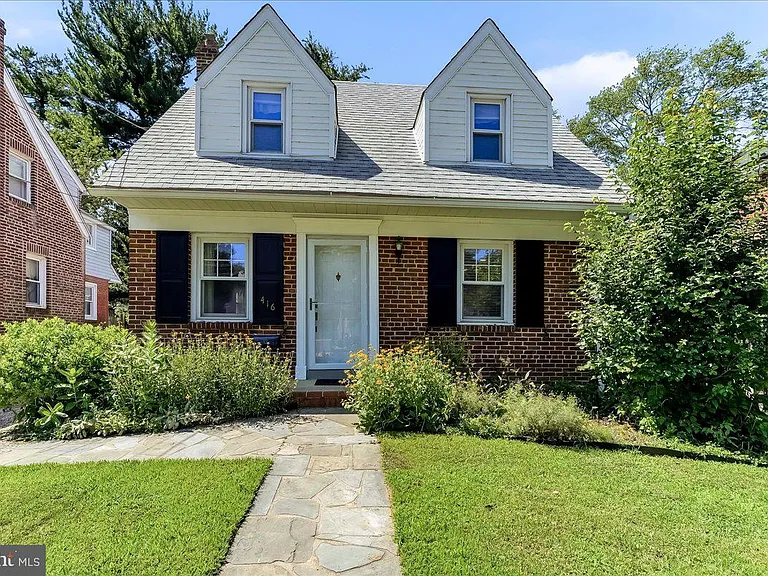 416 Valley View Rd — Photo 2