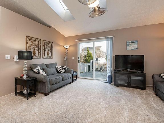 5th image of 571 Poppy Ln