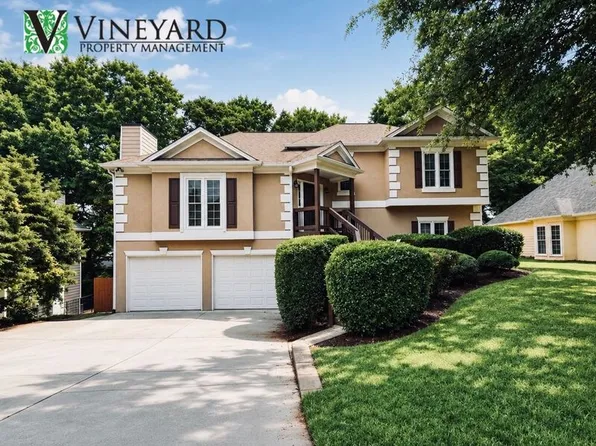 2443 Doubletree Dr NW, Acworth, GA 30102