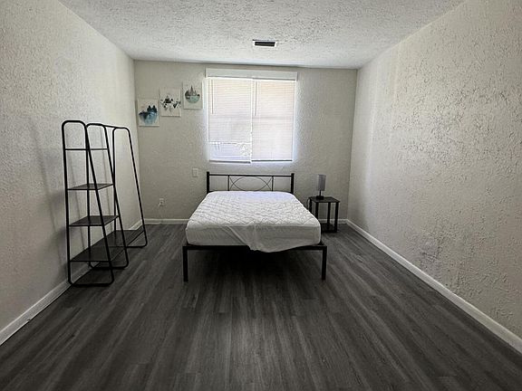 4th image of 1369 W 11TH Street