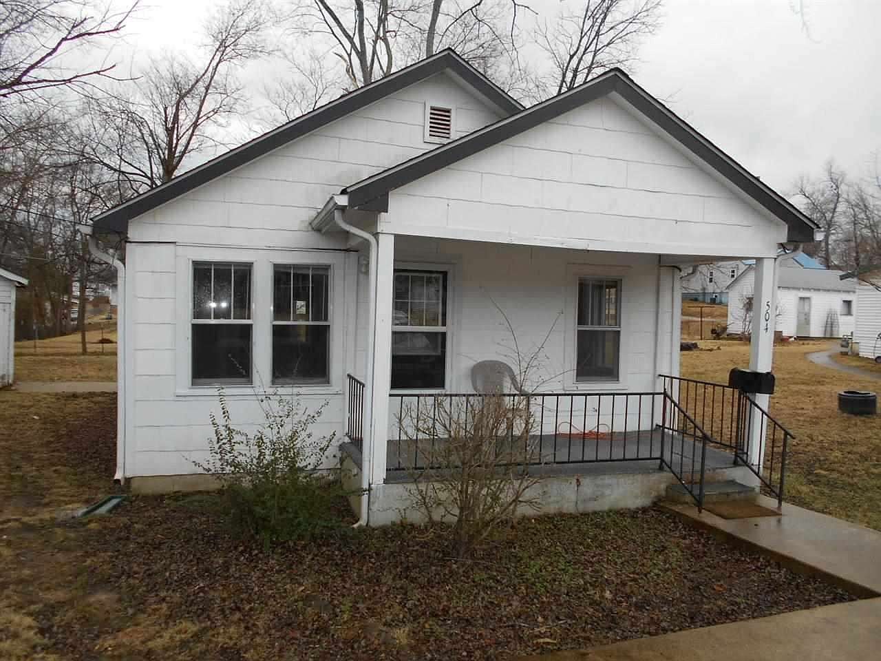 504 E Summit St, Doniphan, MO 63935 Zillow