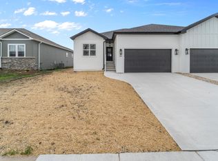 1710 Montclair Pl, Fort Atkinson, WI 53538