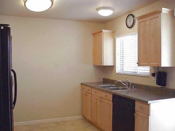 3rd image of 305 S Mollison Ave Unit 2