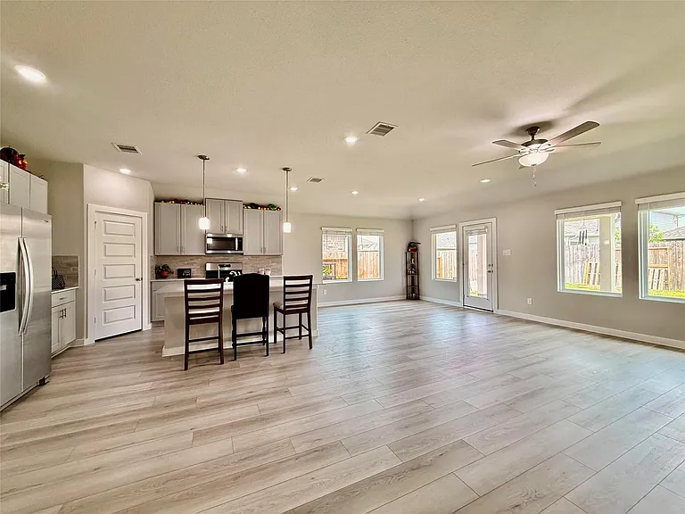 6415 Brazos Trail Dr — Photo 5