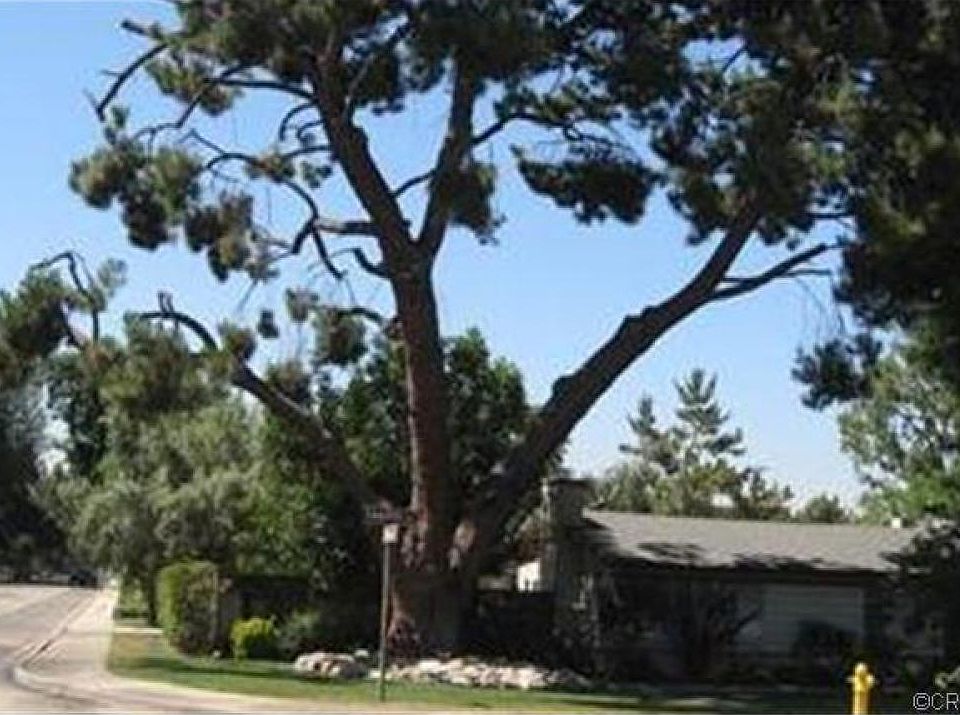 1st image of 706 W 12th St