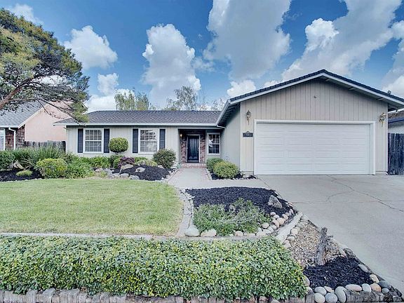 2nd image of 1141 Port Chelsea Cir